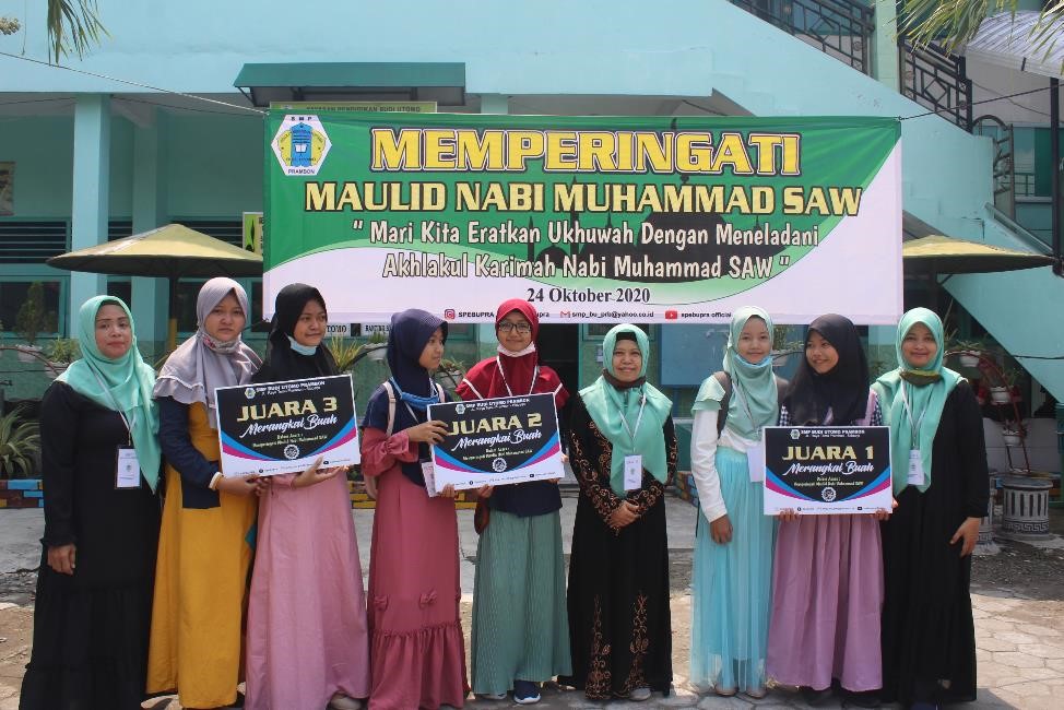 Para Pemenang Lomba Menghias Buah